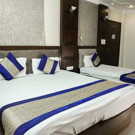 Hotel Centra Inn Yeni Delhi Dış mekan fotoğraf