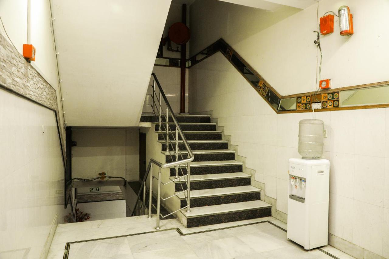 Hotel Centra Inn Yeni Delhi Dış mekan fotoğraf