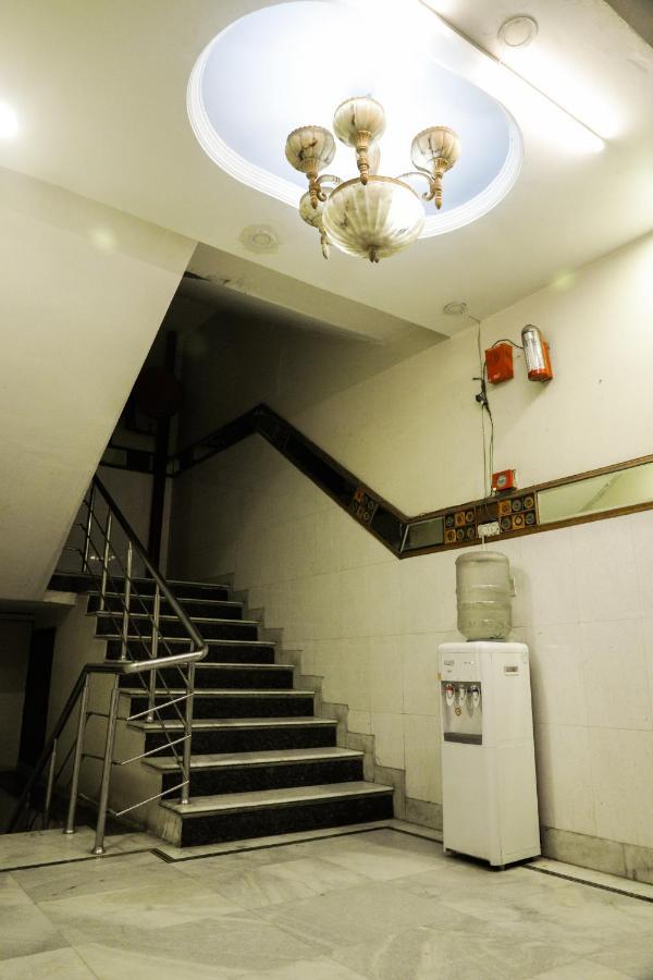 Hotel Centra Inn Yeni Delhi Dış mekan fotoğraf